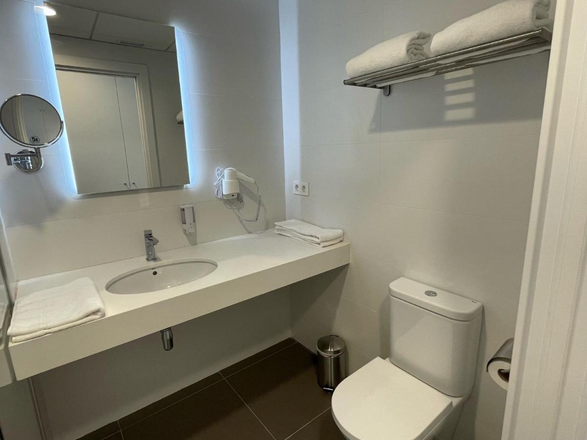 Hotel C31 Castelldefels Zewnętrze zdjęcie
