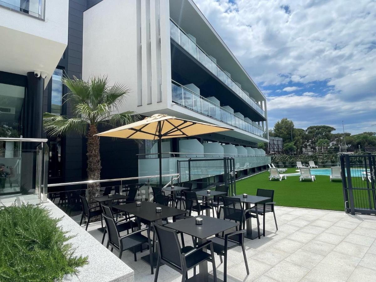 Hotel C31 Castelldefels Zewnętrze zdjęcie