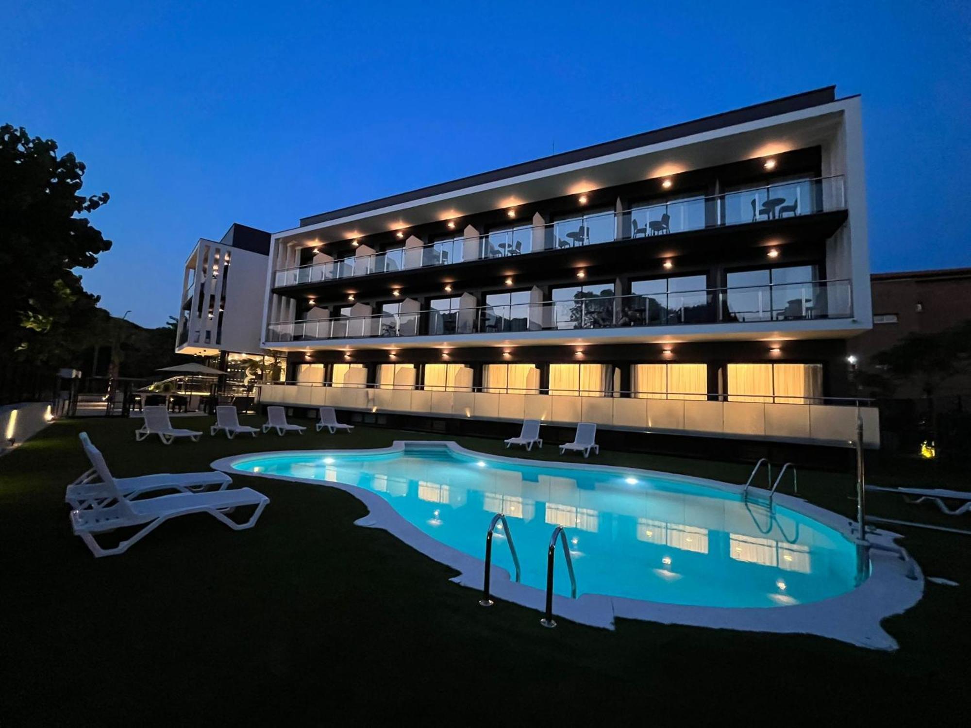 Hotel C31 Castelldefels Zewnętrze zdjęcie