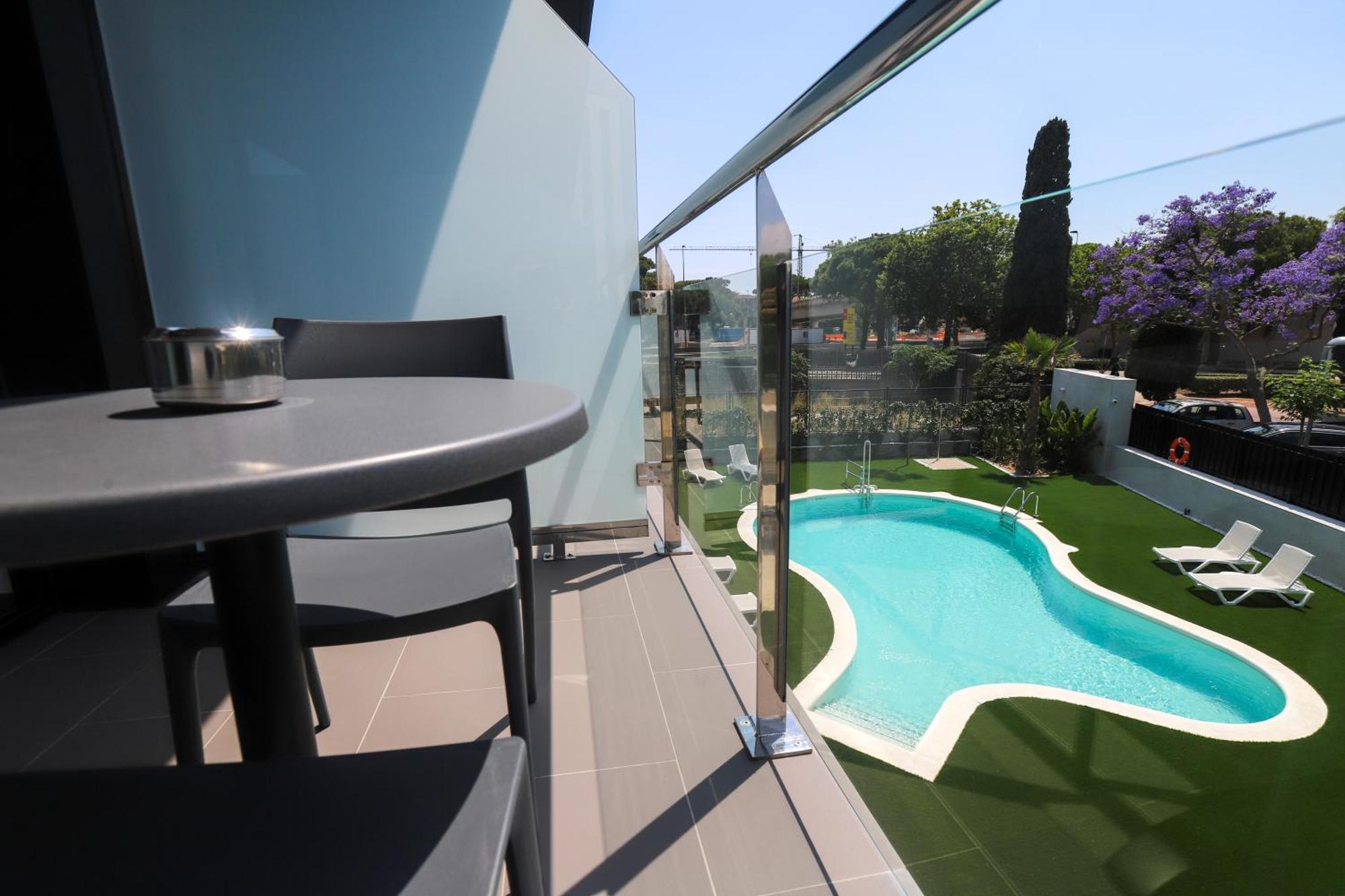 Hotel C31 Castelldefels Zewnętrze zdjęcie