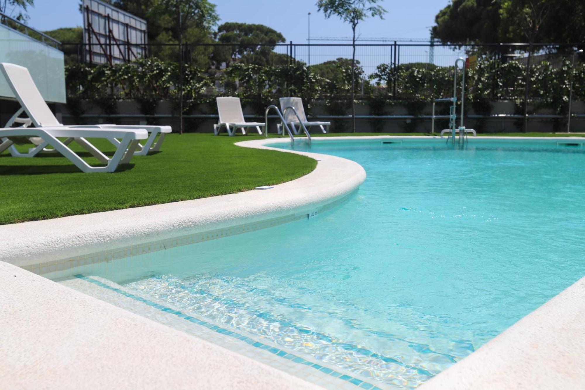 Hotel C31 Castelldefels Zewnętrze zdjęcie